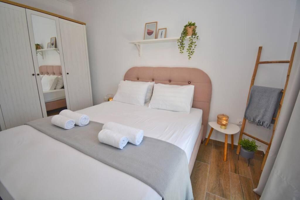 Potamos Deluxe White Apartment 外观 照片
