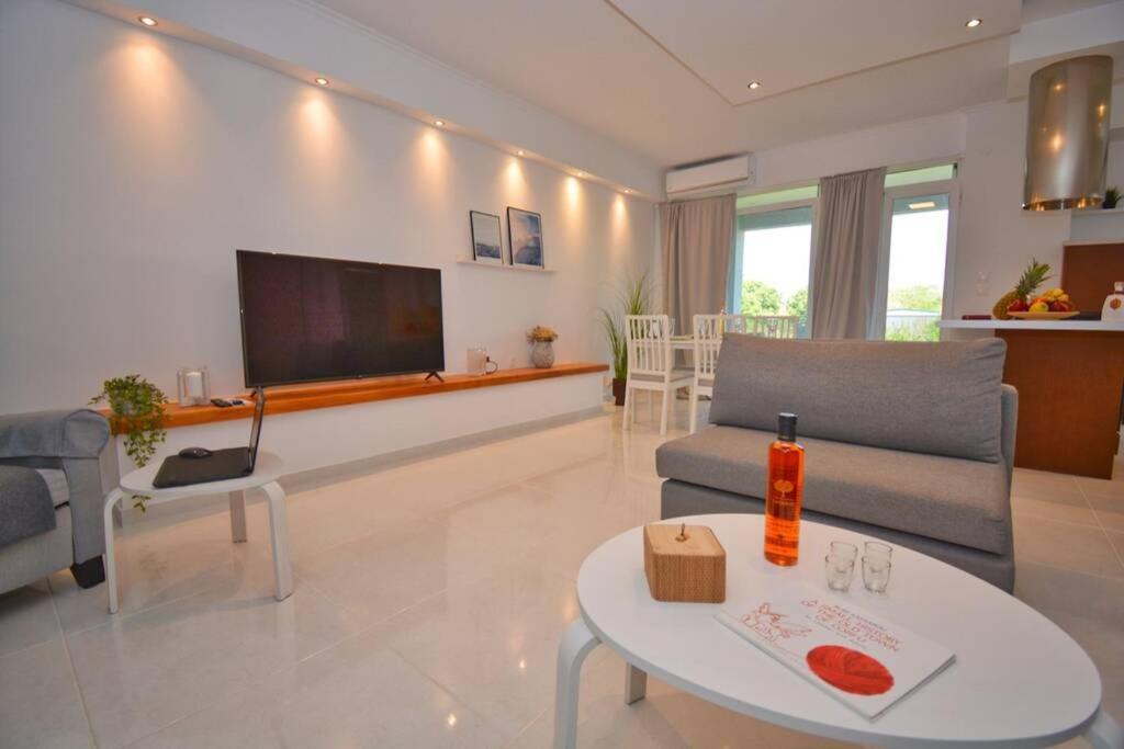 Potamos Deluxe White Apartment 外观 照片